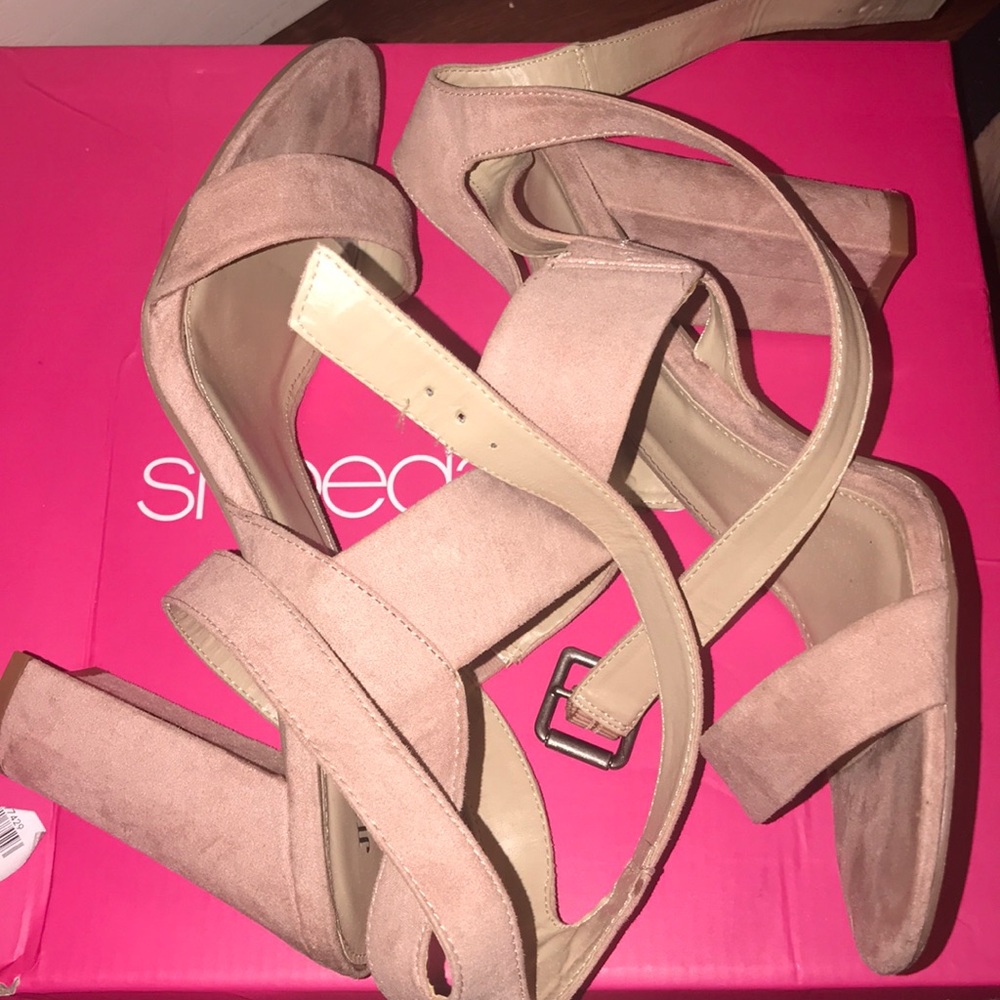 Mauve Heels